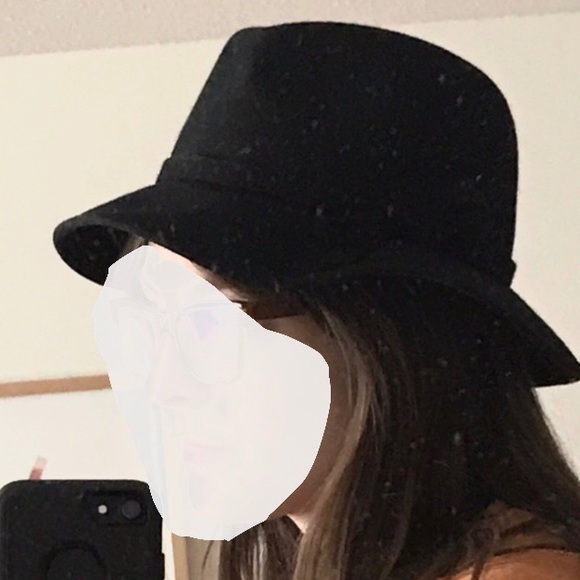 HOLT RENFREW wool hat - Picture 3 of 4